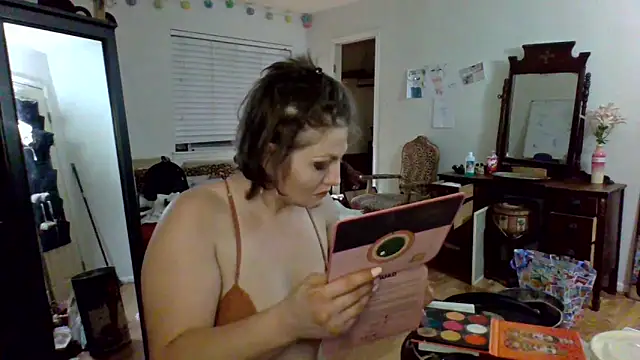 sophiarica online show from April 25, 7:22 am