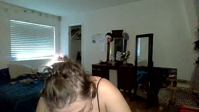 sophiarica online show from May 26, 6:37 pm