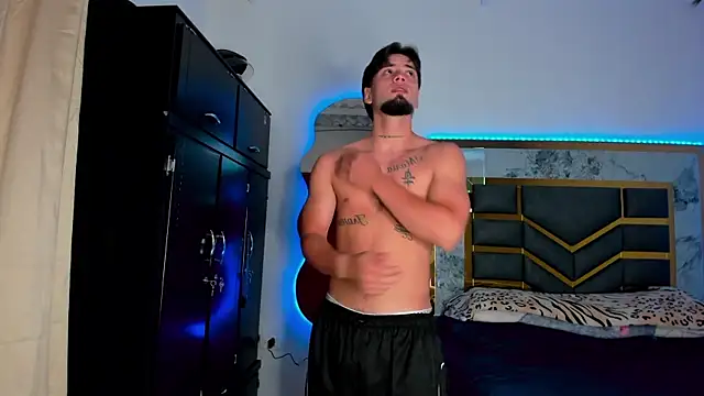 MattDevon online show from October 22, 8:19 pm