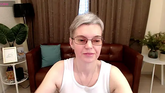 Cutie Erikaa1 online show from January 10, 5:26 am