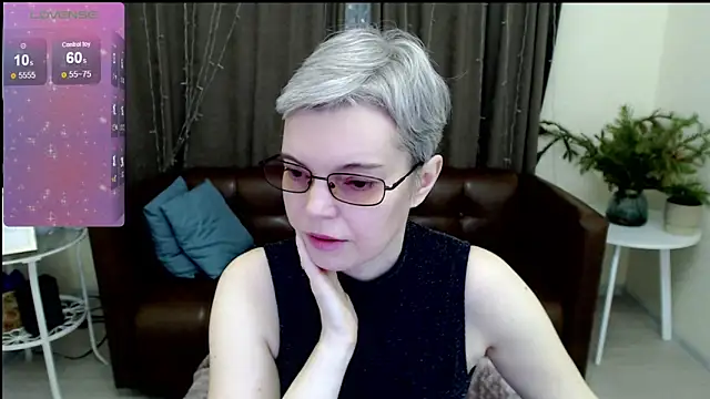 Cutie Erikaa1 online show from January 19, 1:53 am