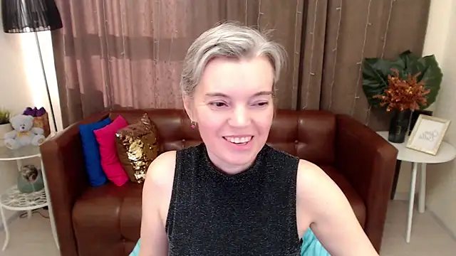 Cutie Erikaa1 online show from February 23, 5:34 am