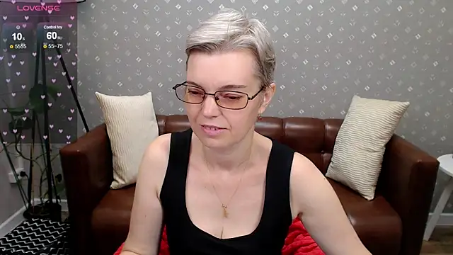 Cutie Erikaa1 online show from October 11, 2:44 am