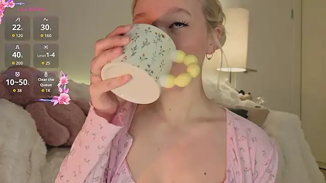 Snapshot of milli_sun_ chatting on February 20, 5:26 am milli sun online show from February 20, 5:26 am