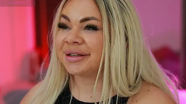 Snapshot of MissLilaa chatting on February 22, 8:31 pm MissLilaa online show from February 22, 8:31 pm