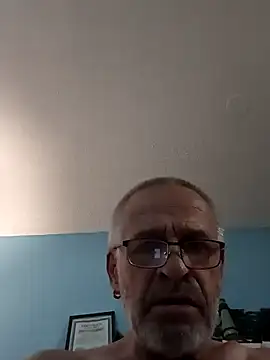 geilerschwanz64 online show from February 26, 7:38 pm