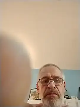 Snapshot of geilerschwanz64 chatting on December 20, 5:14 am geilerschwanz64 online show from December 20, 5:14 am