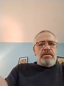Snapshot of geilerschwanz64 chatting on December 23, 7:28 am geilerschwanz64 online show from December 23, 7:28 am