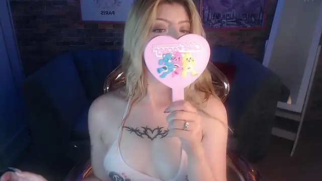 Snapshot of Kitty_fox_b chatting on January 24, 6:46 pm Kitty fox b online show from January 24, 6:46 pm