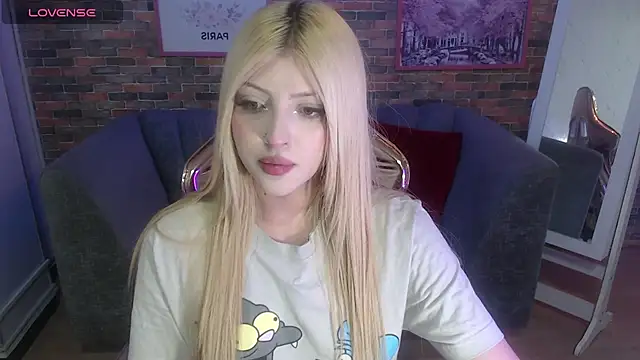 Snapshot of Kitty_fox_b chatting on February 24, 7:52 pm Kitty fox b online show from February 24, 7:52 pm