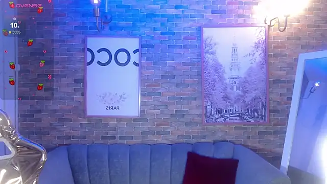 Snapshot of Kitty_fox_b chatting on March 19, 6:55 pm Kitty fox b online show from March 19, 6:55 pm