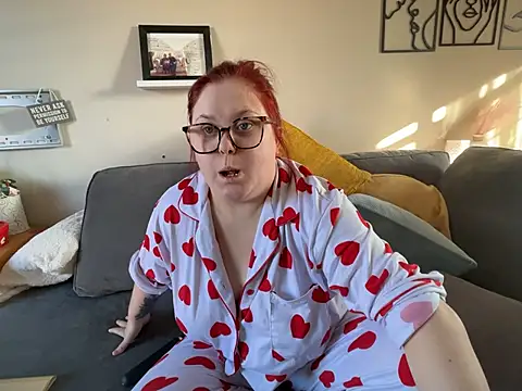 Tallulah-mae-xoxox online show from February 2, 11:30 am