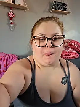 Tallulah-mae-xoxox online show from December 3, 1:20 pm