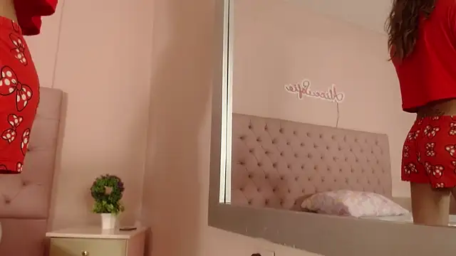 alice sofia online show from October 12, 12:59 pm