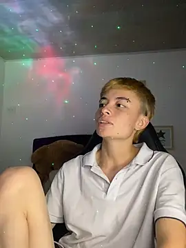 Snapshot of nico_18x chatting on February 9, 11:04 pm nico 18x online show from February 9, 11:04 pm