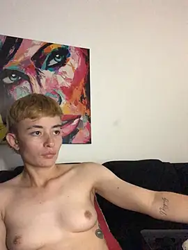 Snapshot of nico_18x chatting on February 11, 12:06 am nico 18x online show from February 11, 12:06 am