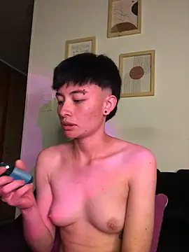 Snapshot of nico_18x chatting on February 12, 11:41 pm nico 18x online show from February 12, 11:41 pm