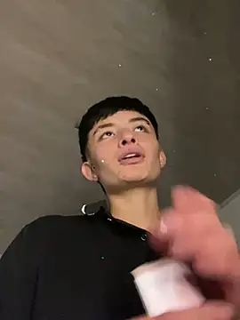 Snapshot of nico_18x chatting on March 6, 3:46 am nico 18x online show from March 6, 3:46 am