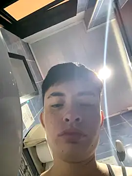 Snapshot of nico_18x chatting on November 4, 3:22 pm nico 18x online show from November 4, 3:22 pm