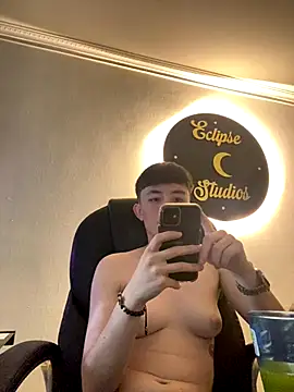 Snapshot of nico_18x chatting on November 8, 5:07 am nico 18x online show from November 8, 5:07 am