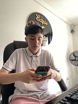 Snapshot of nico_18x chatting on December 1, 4:45 pm nico 18x online show from December 1, 4:45 pm