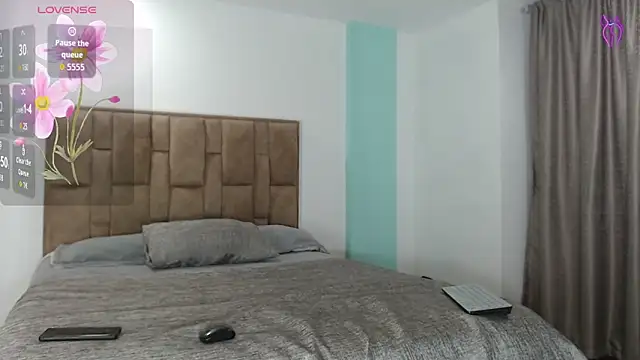 aleejhandraa online show from October 19, 11:27 pm