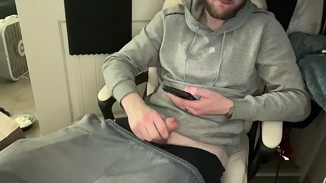 LoveItAllxHnH online show from February 7, 6:55 pm