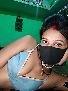 Snapshot of Hoty_girl_143 chatting on October 16, 6:25 am Hoty girl 143 online show from October 16, 6:25 am