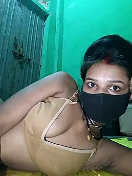 Snapshot of Hoty_girl_143 chatting on October 18, 4:04 am Hoty girl 143 online show from October 18, 4:04 am