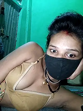 Snapshot of Hoty_girl_143 chatting on October 31, 2:01 am Hoty girl 143 online show from October 31, 2:01 am