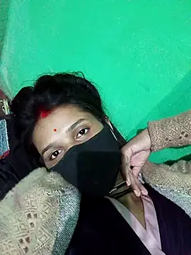 Snapshot of Hoty_girl_143 chatting on November 3, 5:25 pm Hoty girl 143 online show from November 3, 5:25 pm