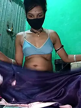 Snapshot of Hoty_girl_143 chatting on November 4, 5:28 am Hoty girl 143 online show from November 4, 5:28 am