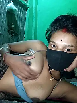 Snapshot of Hoty_girl_143 chatting on November 25, 2:11 am Hoty girl 143 online show from November 25, 2:11 am