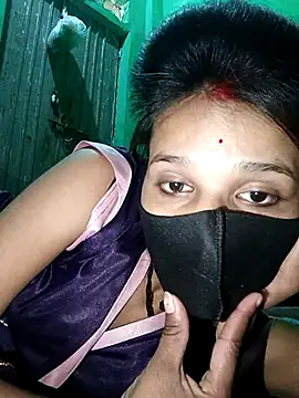 Snapshot of Hoty_girl_143 chatting on December 1, 4:28 am Hoty girl 143 online show from December 1, 4:28 am