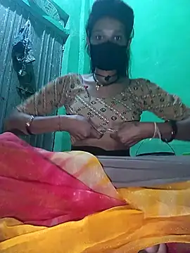 Snapshot of Hoty_girl_143 chatting on December 5, 1:14 am Hoty girl 143 online show from December 5, 1:14 am