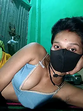 Snapshot of Hoty_girl_143 chatting on December 14, 3:39 pm Hoty girl 143 online show from December 14, 3:39 pm