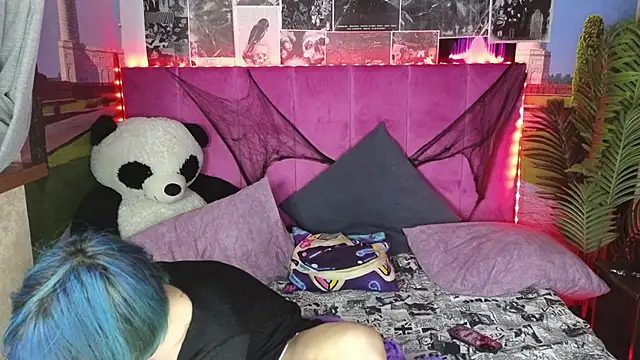 Snapshot of Baby_lunatic chatting on December 2, 8:55 pm Baby lunatic online show from December 2, 8:55 pm