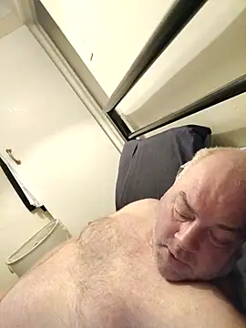 Snapshot of thank1973 chatting on December 18, 1:39 pm thank1973 online show from December 18, 1:39 pm