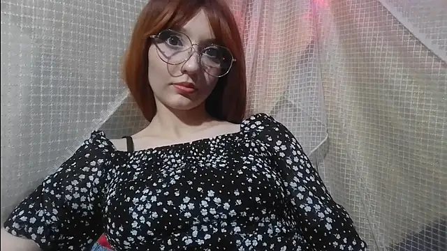 Snapshot of IsabellaBlacky chatting on December 11, 6:25 am IsabellaBlacky online show from December 11, 6:25 am