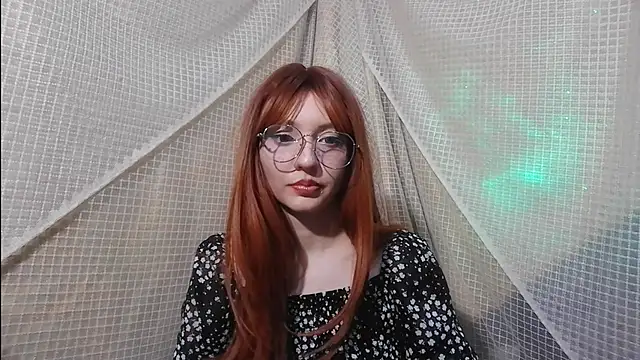 Snapshot of IsabellaBlacky chatting on January 8, 12:17 am IsabellaBlacky online show from January 8, 12:17 am