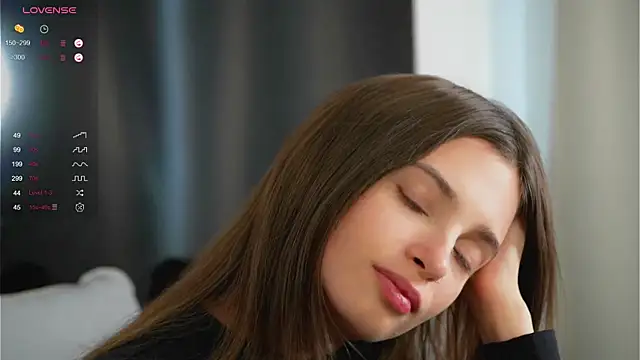 Snapshot of EvaLung777 chatting on September 25, 9:35 am EvaLung777 online show from September 25, 9:35 am