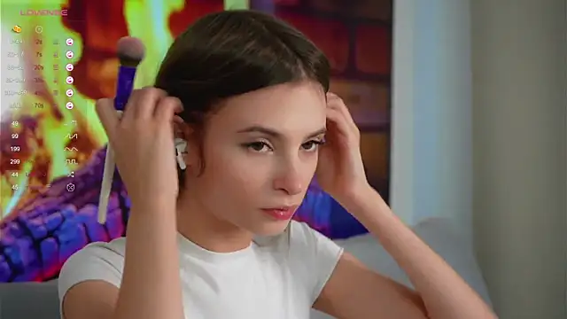 Snapshot of EvaLung777 chatting on October 28, 9:13 am EvaLung777 online show from October 28, 9:13 am