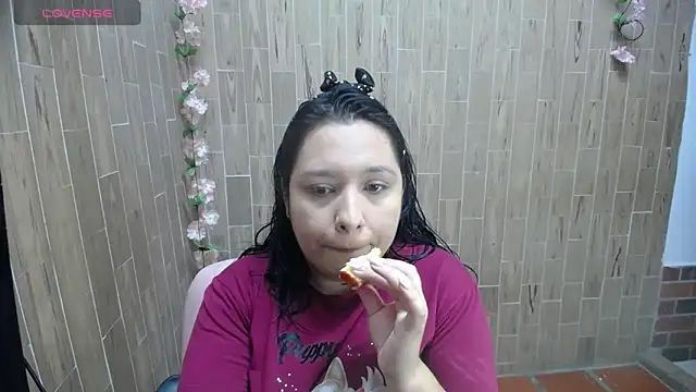 solyeria online show from February 19, 12:03 am