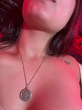 missycanoo online show from February 16, 6:10 am