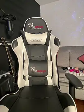 missycanoo online show from March 3, 2:36 am