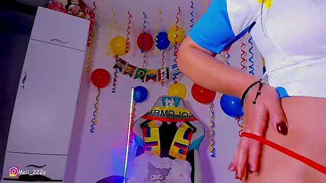 missycanoo online show from June 18, 2:34 am