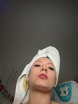 missycanoo online show from July 7, 1:08 am