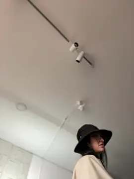 Annie LS online show from January 4, 5:26 pm