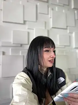 Annie LS online show from January 8, 5:37 pm