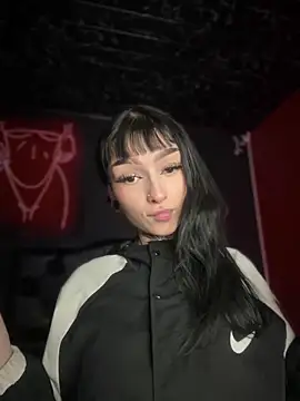 Annie LS online show from February 17, 7:42 pm